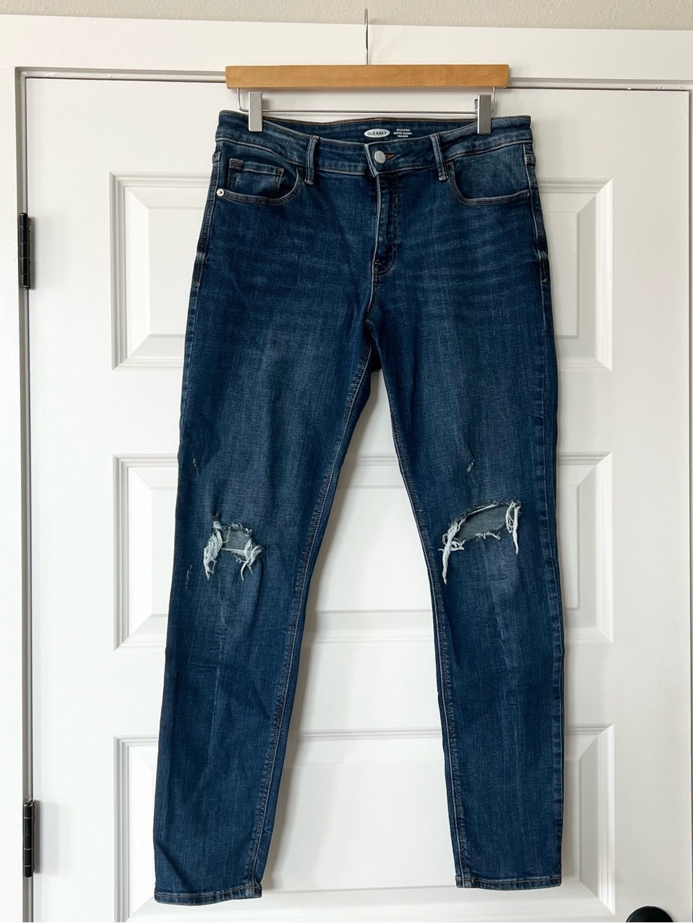 12L Old Navy Rockstar Super Skinny Jeans 12 Long‎ Distressed Mid-Rise Stretch